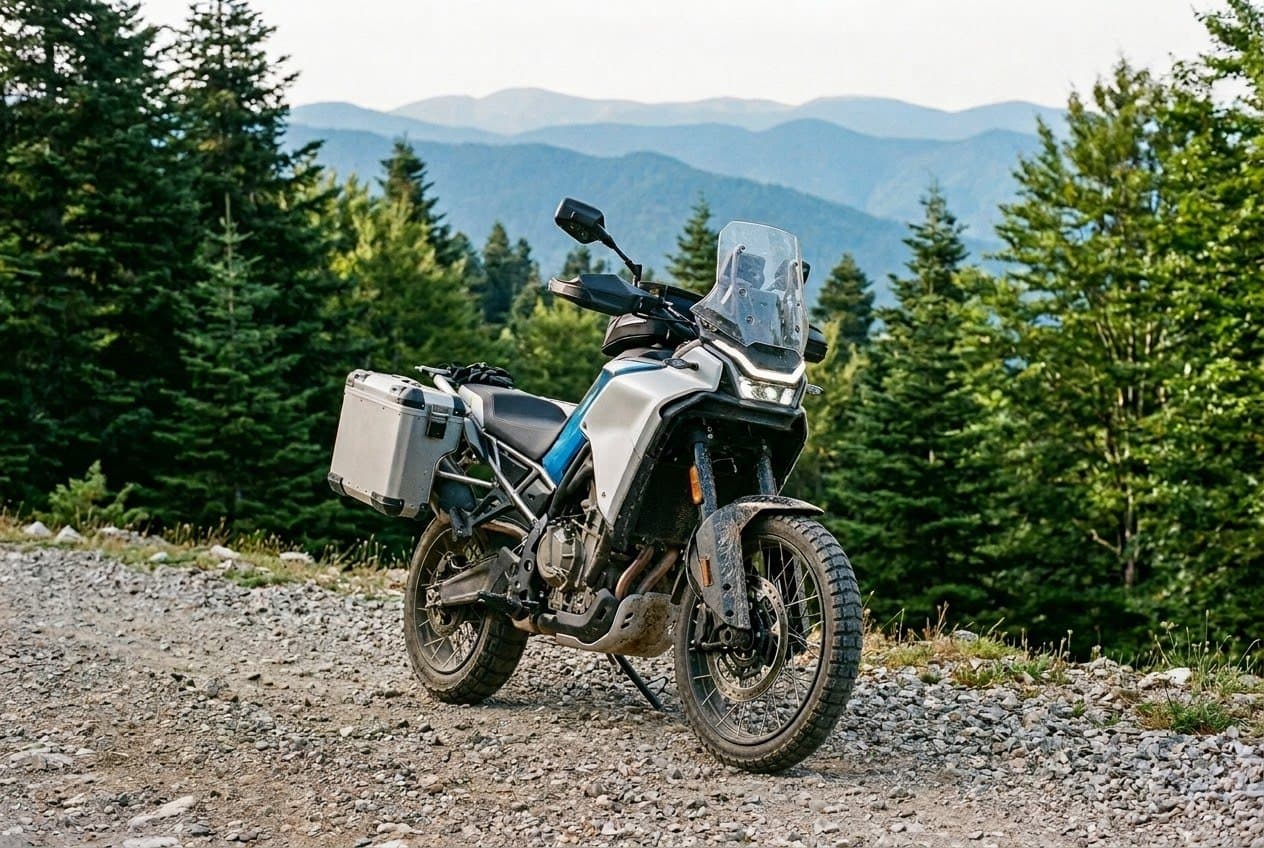 CFMOTO 450MT על דרך עפר בהרים
